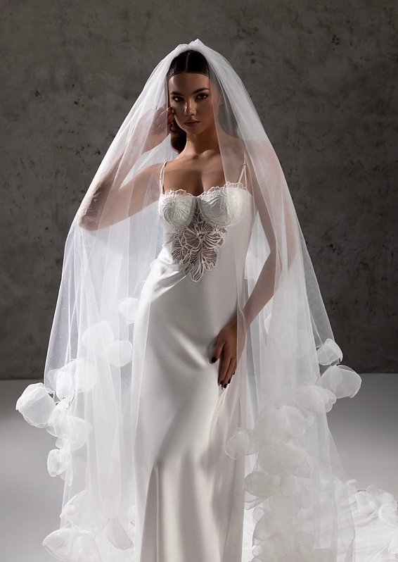 VOIR BRIDE #ALICE VEIL